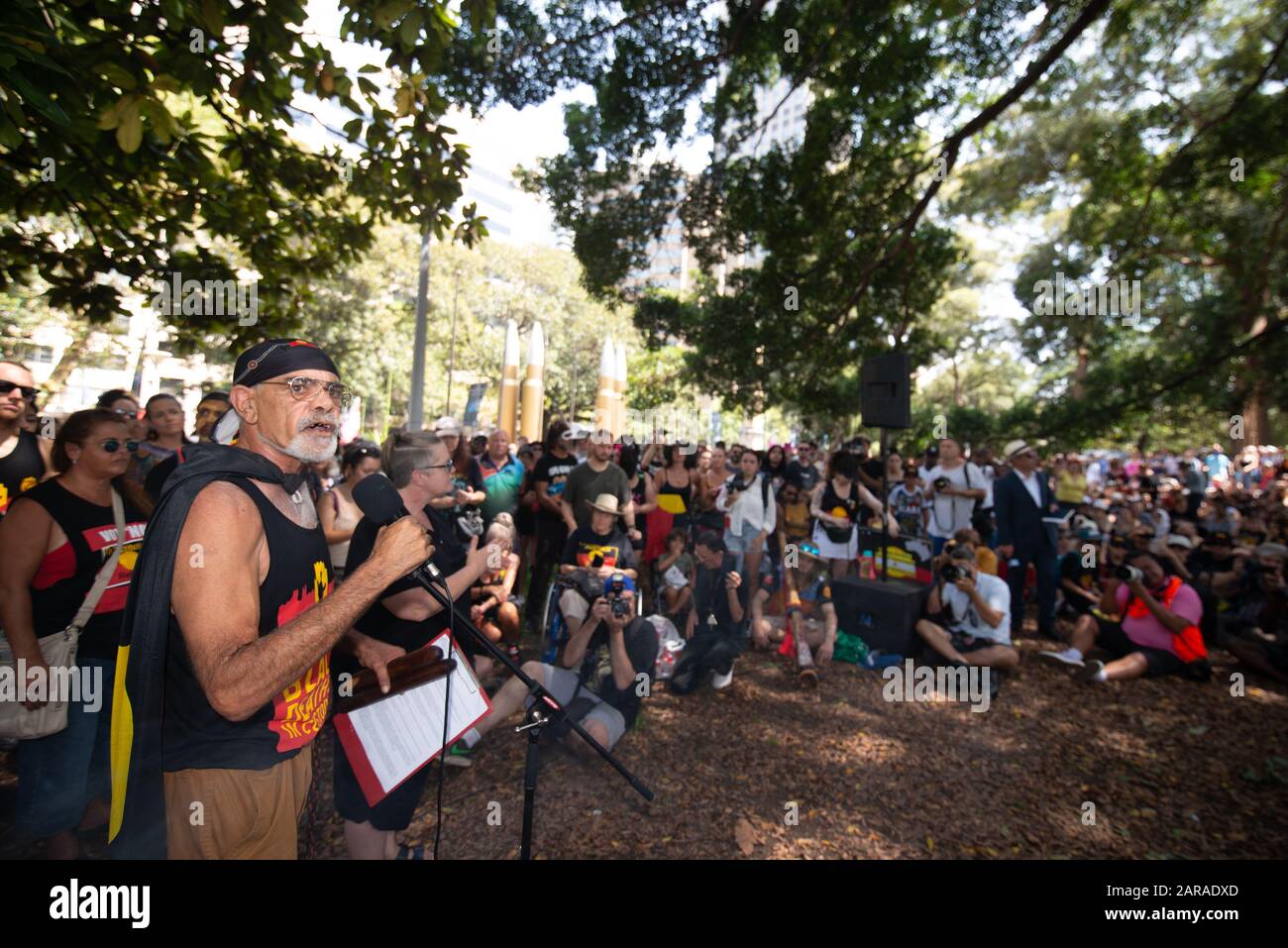 Sydney, NSW, AUSTRALIEN - 26. Januar 2020: Tausende von aboriginellen Demonstranten im Hyde Park Sydney bitten die Regierung, das Datum des Australischen Tages zu ändern. Stockfoto