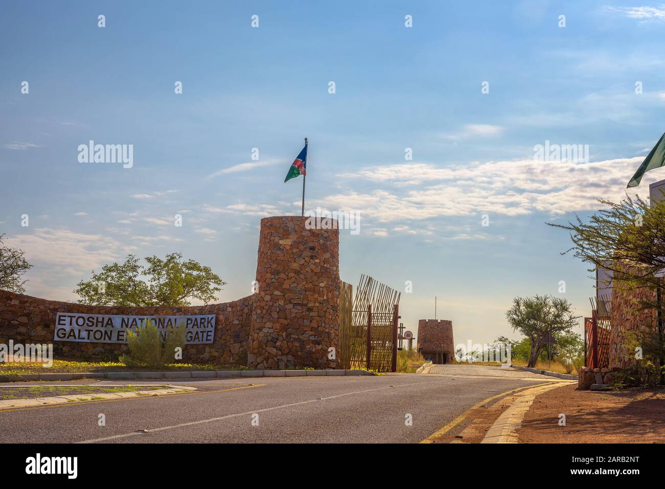 Galton Gate zum Etosha-Nationalpark in der südafrikanischen Republik Stockfoto