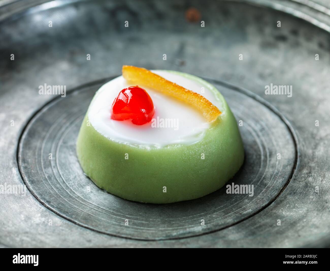 Typische blaue glasur -Fotos und -Bildmaterial in hoher Auflösung – Alamy