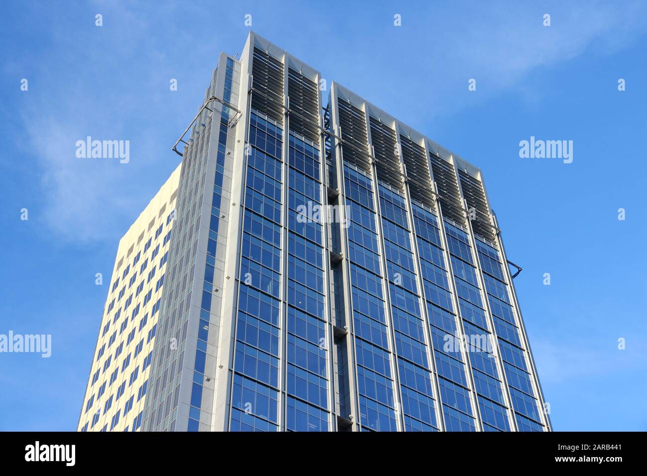 SACRAMENTO, USA - 10. APRIL 2014: U.S. Bank Tower Gebäude in Sacramento. Es ist die 2. höchste Wolkenkratzer in Sacramento auf 122,5 m (402 ft). Stockfoto