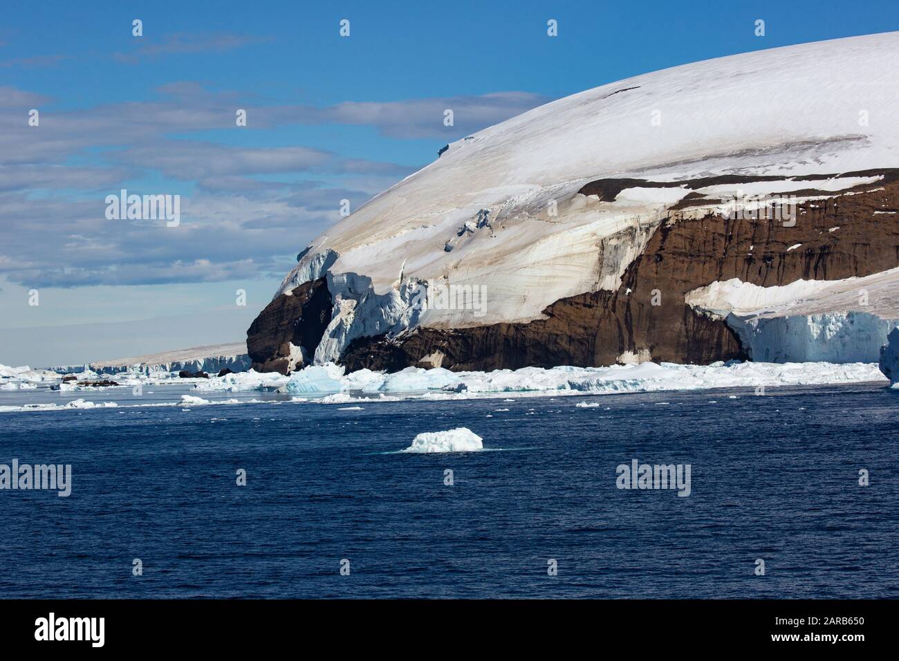 Schmelzenden Eisbergs aufgrund der globalen Erwärmung im südlichen Atlantik, Antarktis Stockfoto