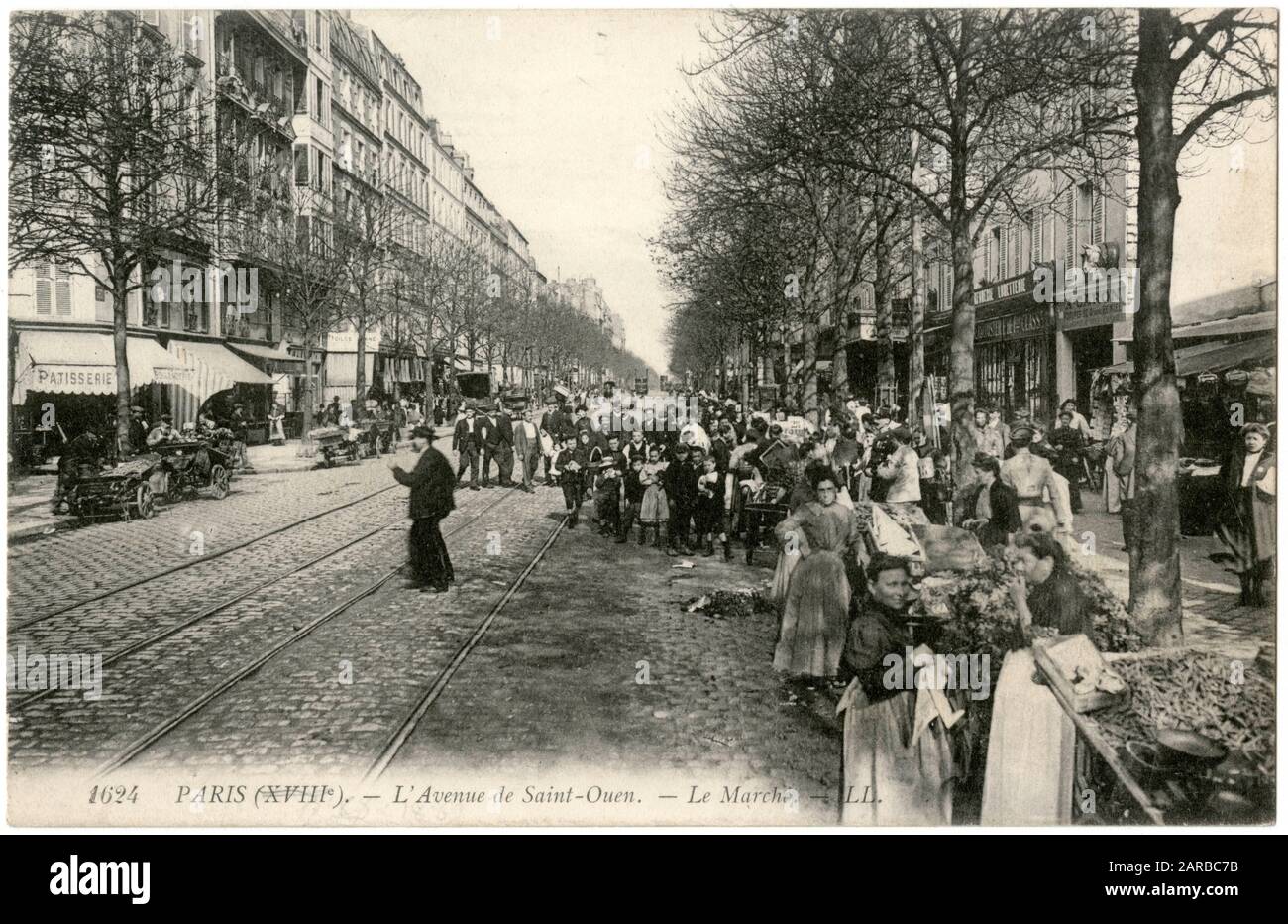 Avenue de St Ouen, Paris, Frankreich Stockfoto