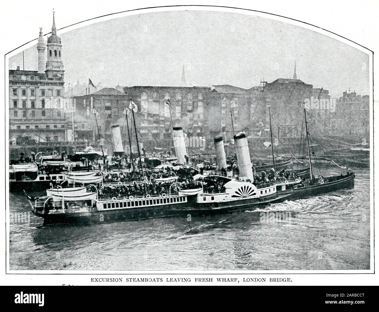 Ausflugsdampfer verlassen London um 1900 Uhr Stockfoto