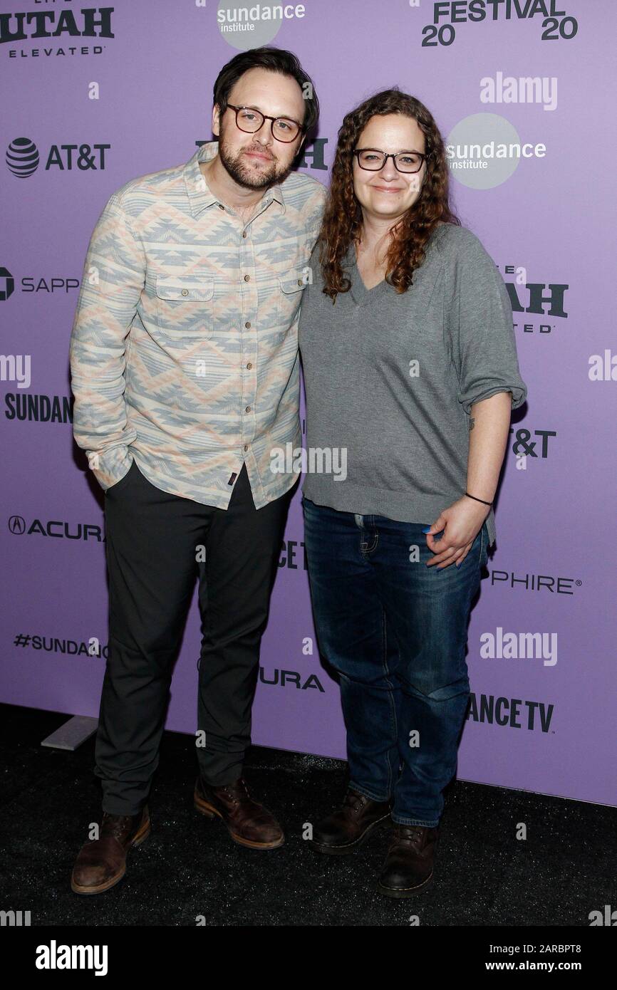 Park City, UT, USA. Januar 2020. Max Barbakow, Heidi Zwicker (Senior Programmer, Sundance Film Festival) bei der Ankunft für Palm SPRINGS Premiere auf dem Sundance Film Festival 2020, Library Center Theatre, Park City, UT 26. Januar 2020. Credit: Ja/Everett Collection/Alamy Live News Stockfoto