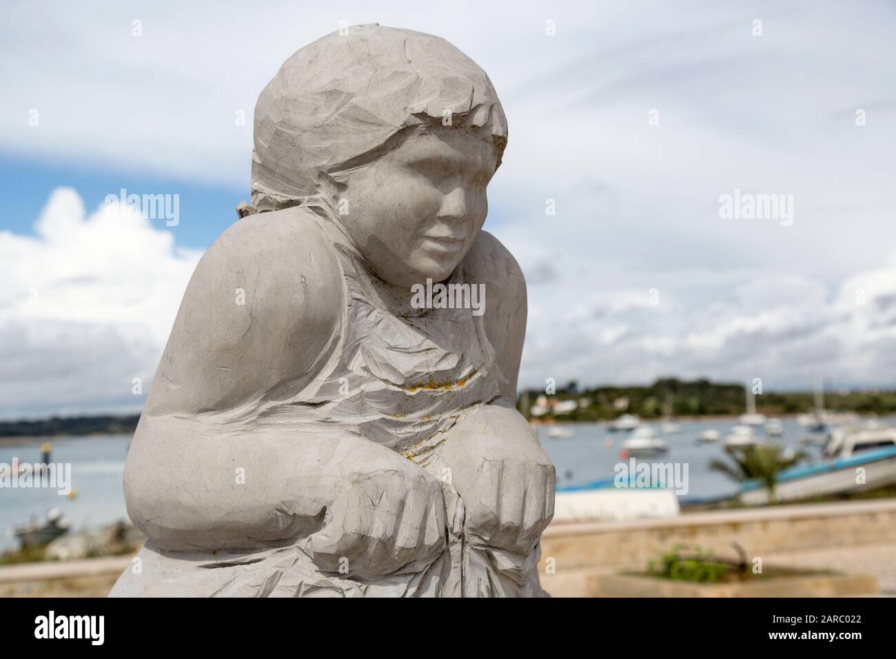 Statue am Rande des Hafengeländes, Alvor, Algarve, Portugal Stockfoto