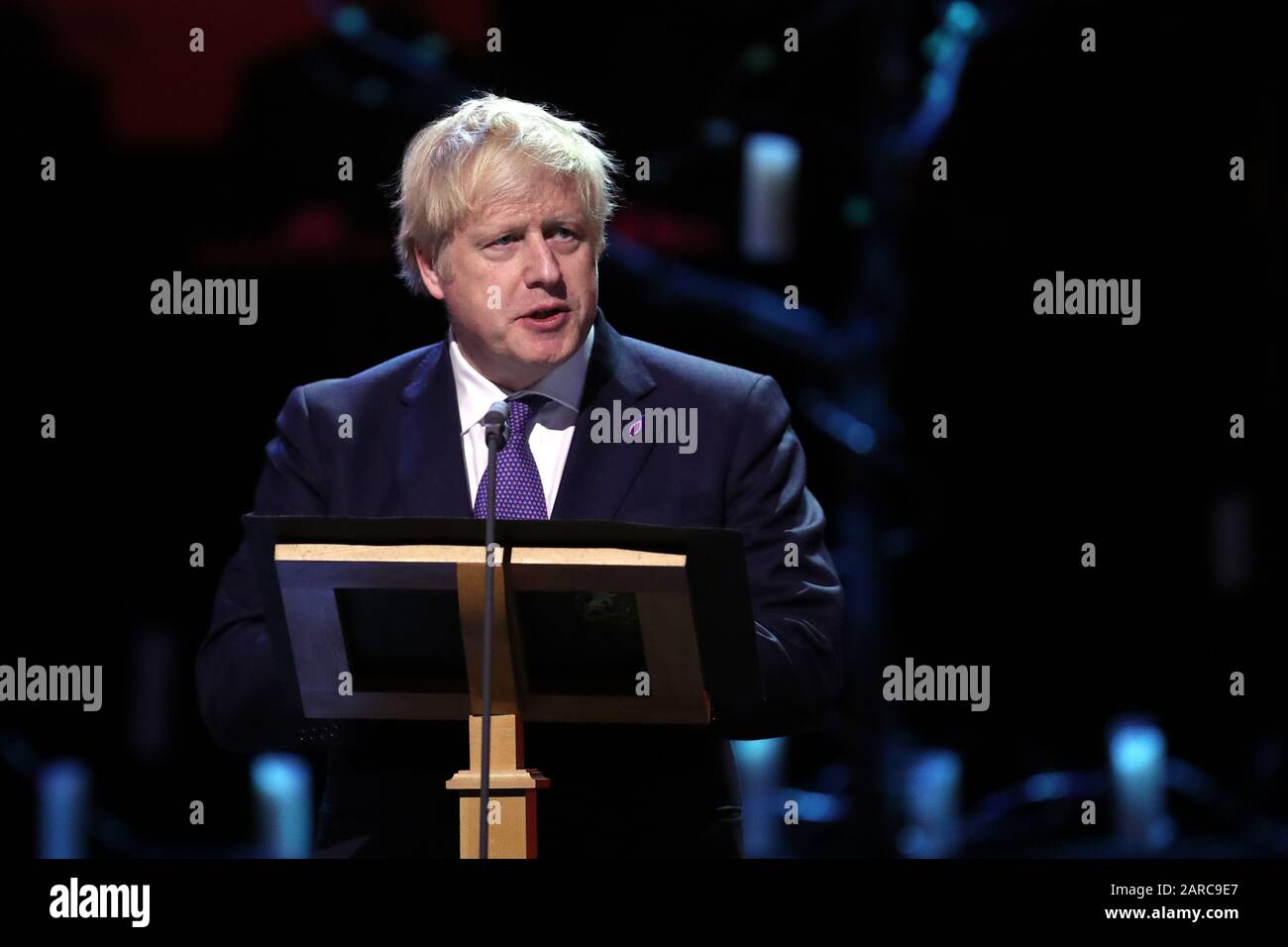 Premierminister Boris Johnson sprach während der Gedenkfeier des britischen Holocaust-Memorial Day in der Central Hall in Westminster, London. Stockfoto