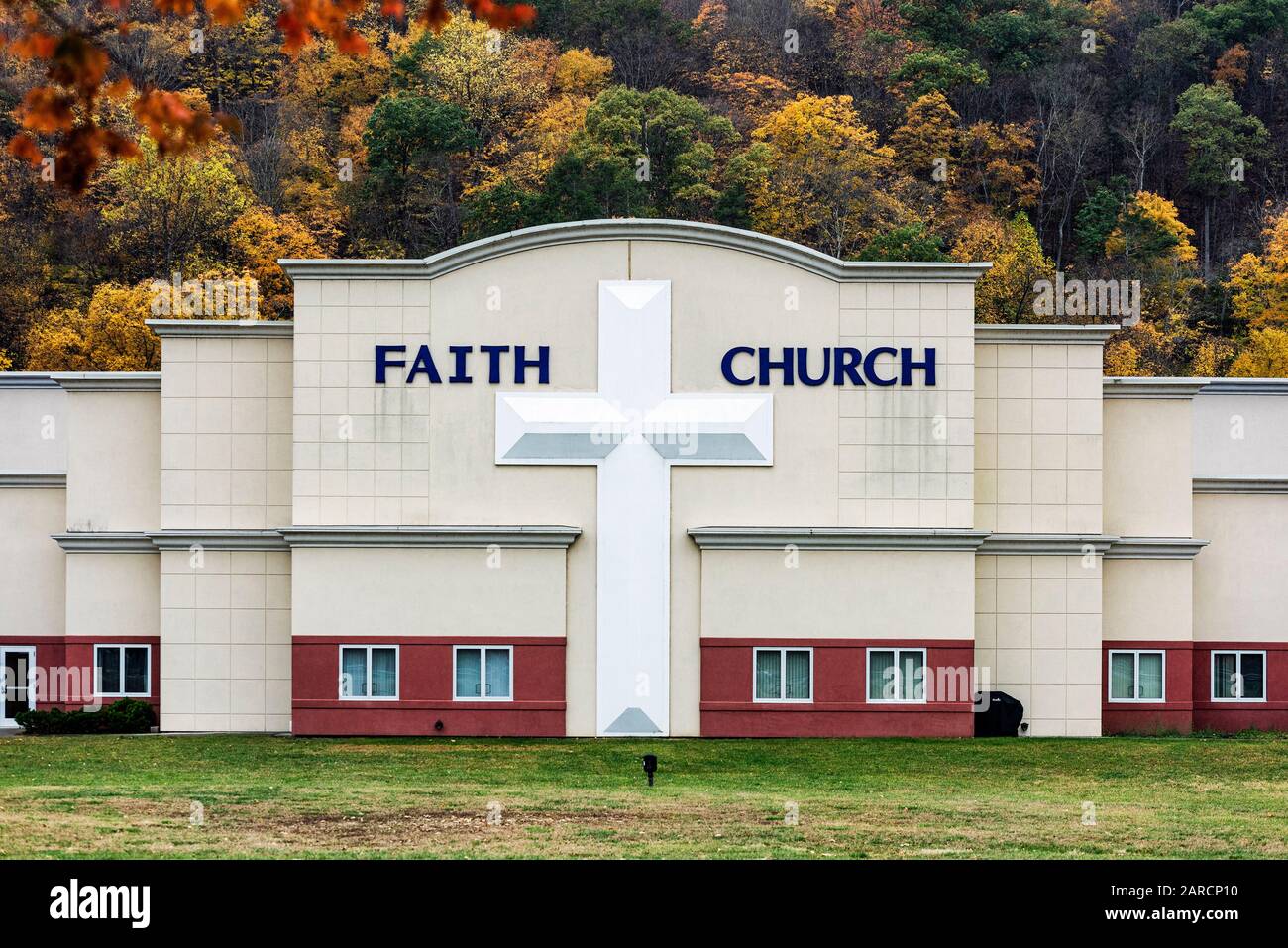 Große evangelische Kirche außen. Stockfoto