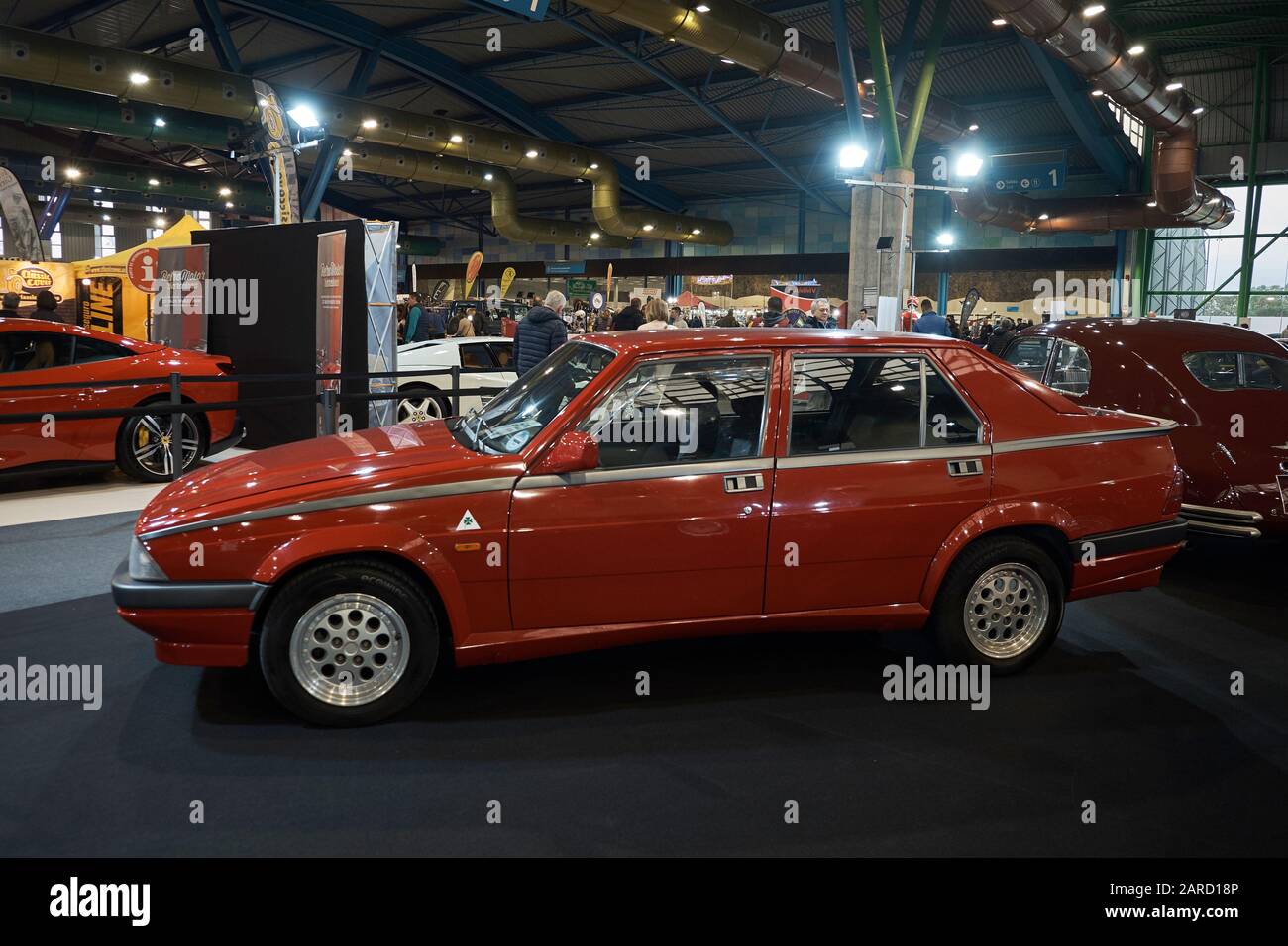 Alfa Roemo 75 Pódium. Retro Málaga 2020, Andalusien, Spanien. Stockfoto