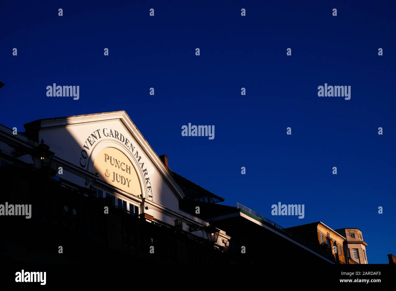 Blick auf Covent Garden, London, am frühen Nachmittag, Winterlicht Stockfoto