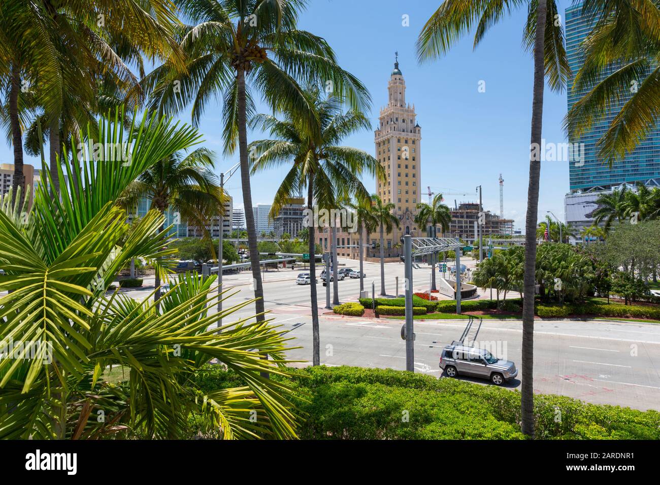 Der Freedom Tower in Bayside, Downtown Miami, Miami, Florida, Vereinigte Staaten von Amerika, Nordamerika Stockfoto