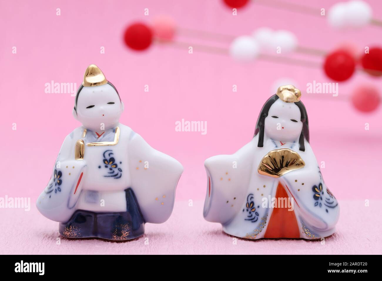 Traditionelle japanische Puppen, die für ein Hinamaturi-Festival für Mädchen verwendet werden Stockfoto