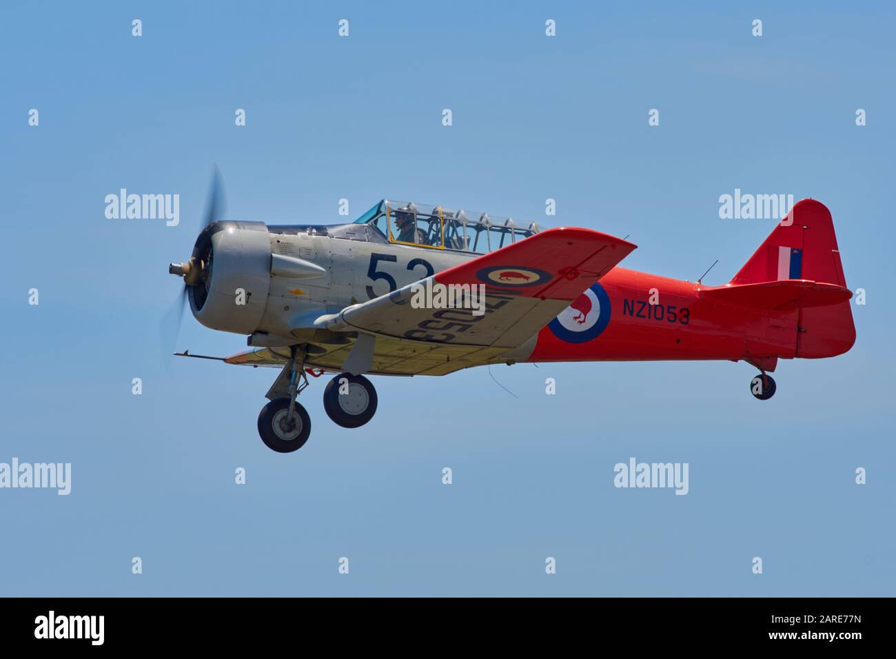 Harvard-Trainer im Landeanflug Stockfoto