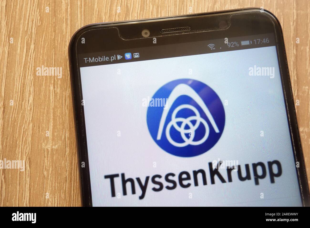 Das ThyssenKrupp Logo wird auf einem modernen Smartphone angezeigt Stockfoto