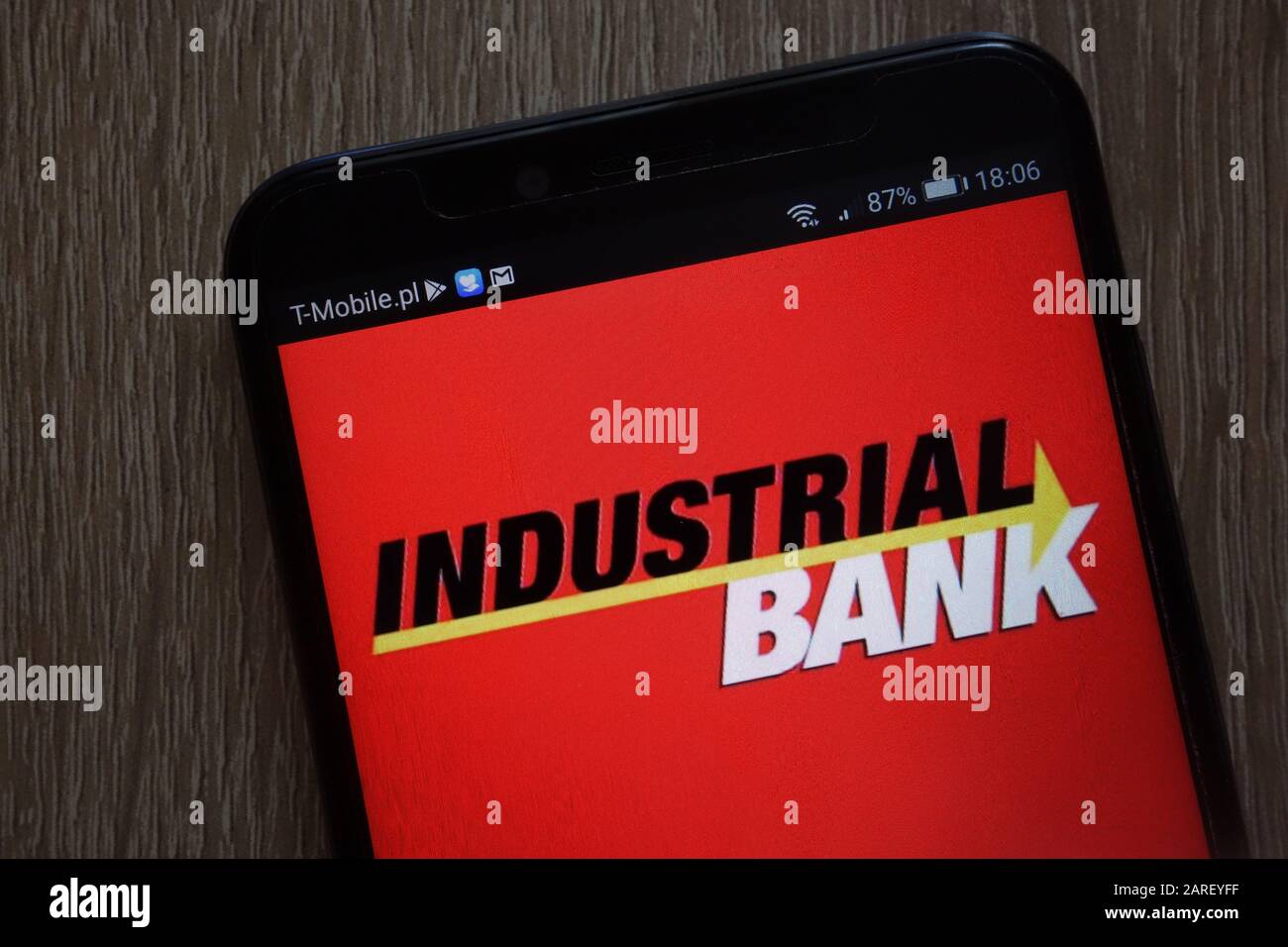 Das Logo der Industrial Bank wird auf einem modernen Smartphone angezeigt Stockfoto