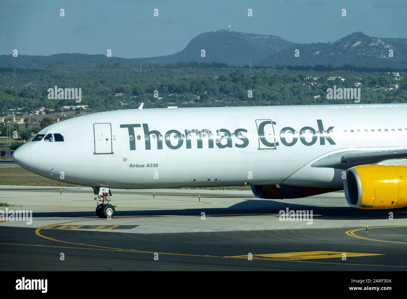 Thomas Cook-Flugzeug auf der Landebahn, Flughafen Palma de Mallorca Spanien Stockfoto