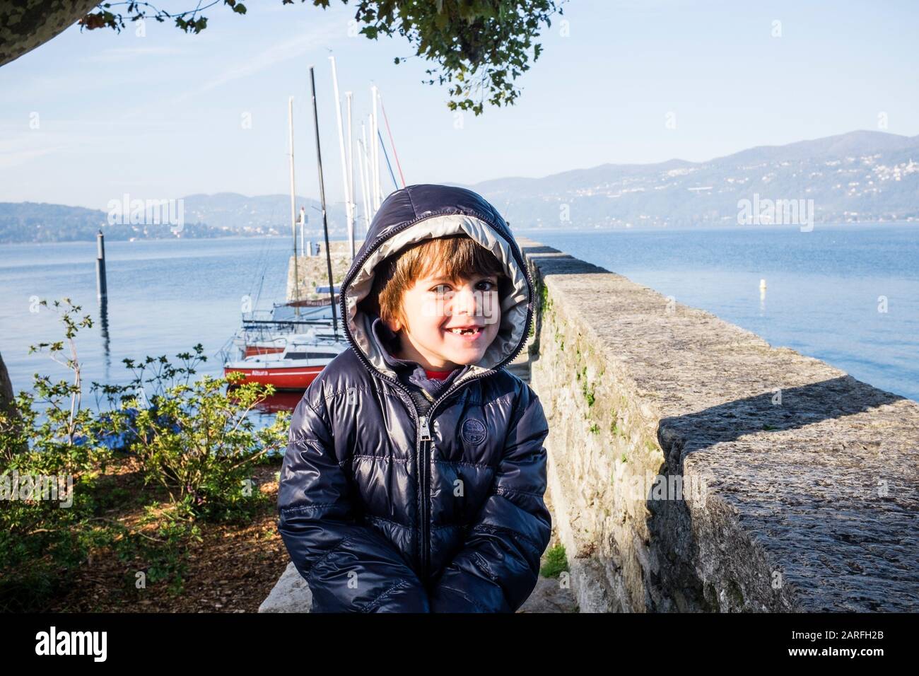 segelboot lago maggiore