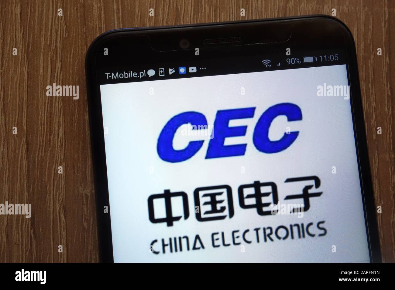 Das Logo der China Electronics Corporation wird auf einem modernen Smartphone angezeigt Stockfoto