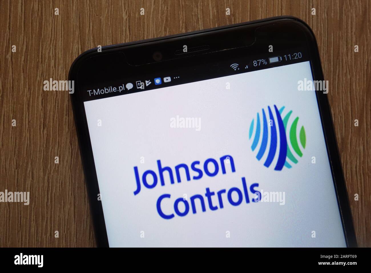 Das Logo von Johnson Controls International plc wird auf einem modernen Smartphone angezeigt Stockfoto