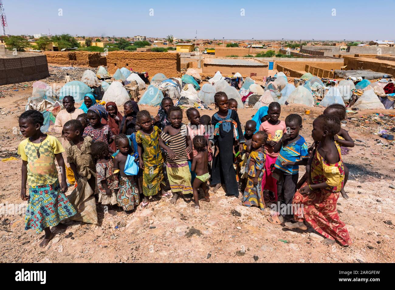 Kinder in einem Flüchtlingslager in Agadez, Niger, Westafrika, Afrika Stockfoto