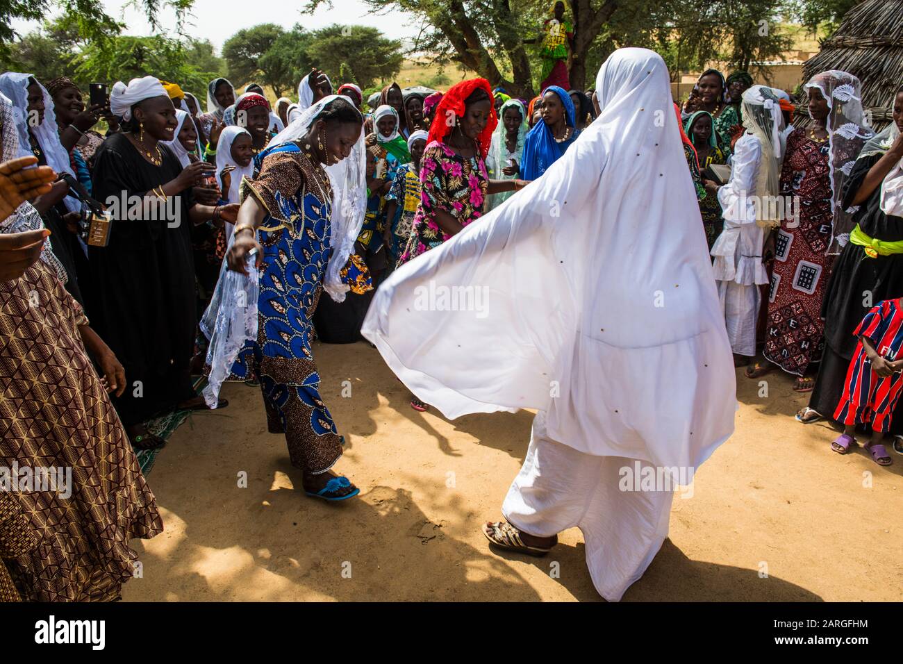 Hochzeitsfeier in einem Dorf im südlichen Niger, Westafrika, Afrika Stockfoto