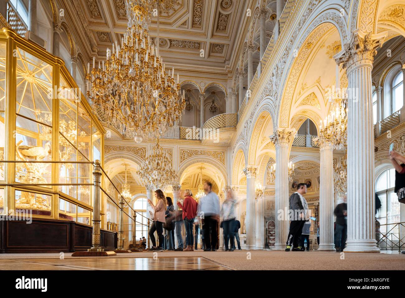 Die Pfauenuhr, das Innere der Pavillonhalle, das staatliche Ermitage-Museum, das UNESCO-Weltkulturerbe, St. Petersburg, die Oblast Leningrad, Russland, Europa Stockfoto
