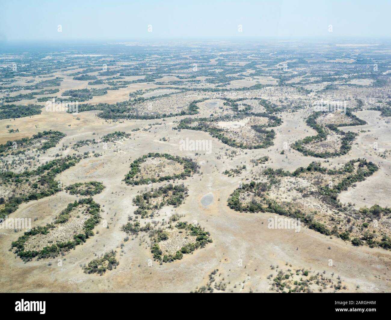 Luftbild des Okavango-Deltas bei Dürrebedingungen im Frühfall, Botswana, Afrika Stockfoto