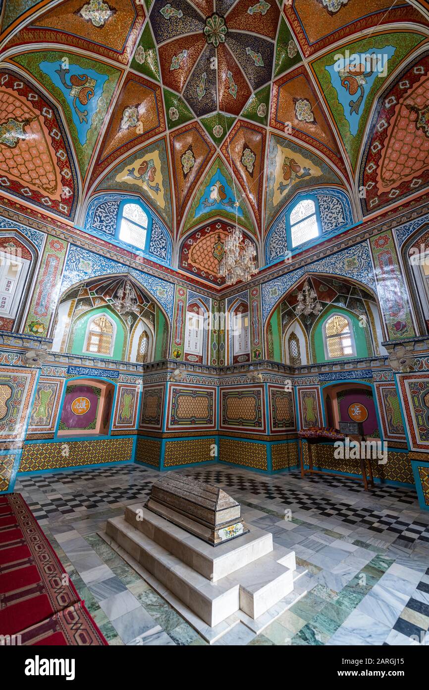 Wunderschönes Innere des Mausoleumses von Mirwais Khan Hotaki, Kandahar, Afghanistan, Asien Stockfoto