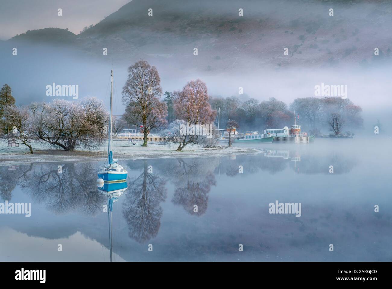 Dawn Licht über Glenridding auf Ullswater, Lake District National Park, UNESCO-Weltkulturerbe, Cumbria, England, Vereinigtes Königreich, Europa Stockfoto