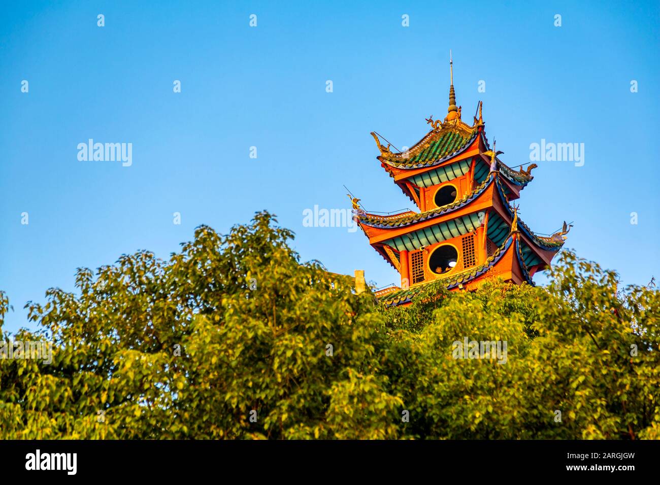 Blick auf die Shi Baozhai-Pagode am Jangtsekiang bei Wanzhou, Chongqing, Volksrepublik China, Asien Stockfoto