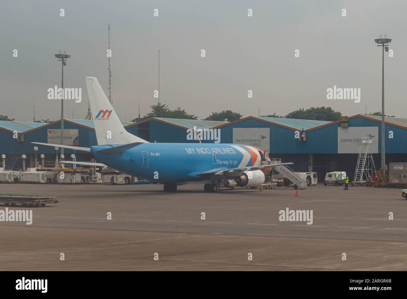 My Indo Airlines Cargo PK-MYI Boeing 737-3Z0(SF) am Soekarno-Hatta International Airport Stockfoto