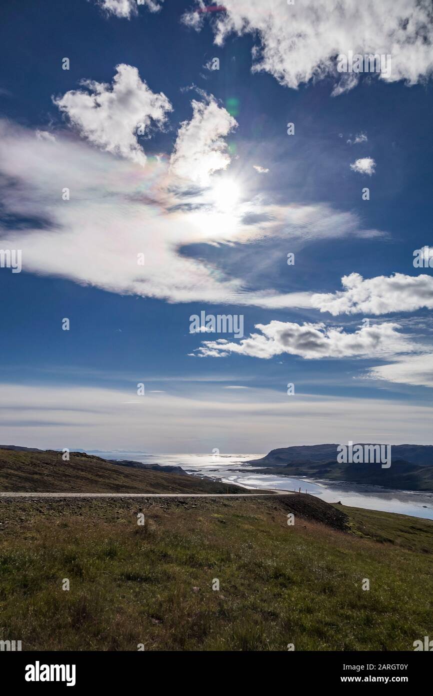 Straße und Landschaft, Djupifjordur, Westfjorde, Island Stockfoto