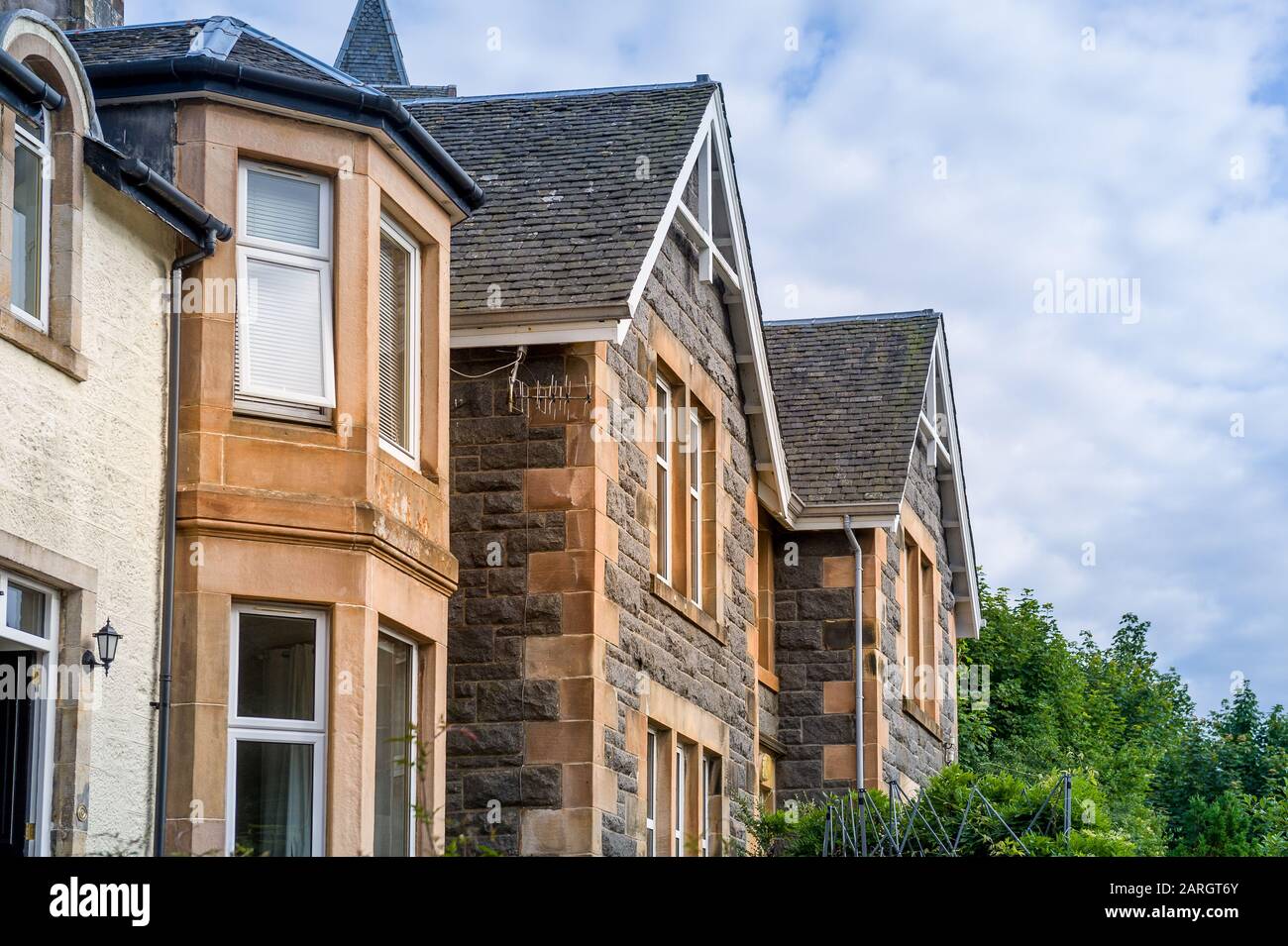 Traditionelle Häuser alte Straße von Oban. Hebrideninseln, Schottland. Stockfoto