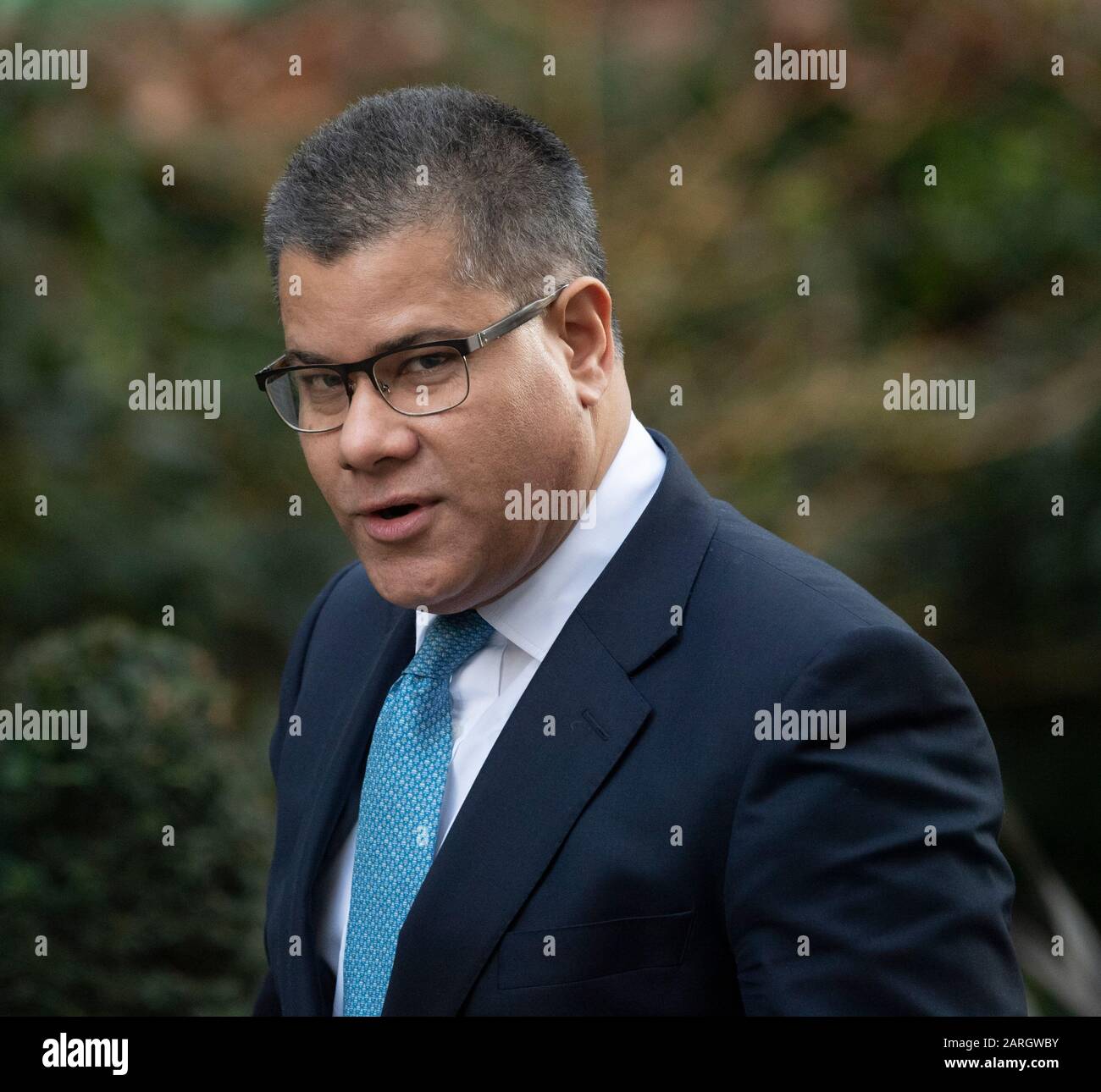 Downing Street, London, Großbritannien. Januar 2020. Die Regierungsminister treffen auf Platz 10 des nationalen Sicherheitsrates ein. Bild: Alok Sharma, Staatssekretär für internationale Entwicklung. Kredit: Malcolm Park/Alamy. Stockfoto