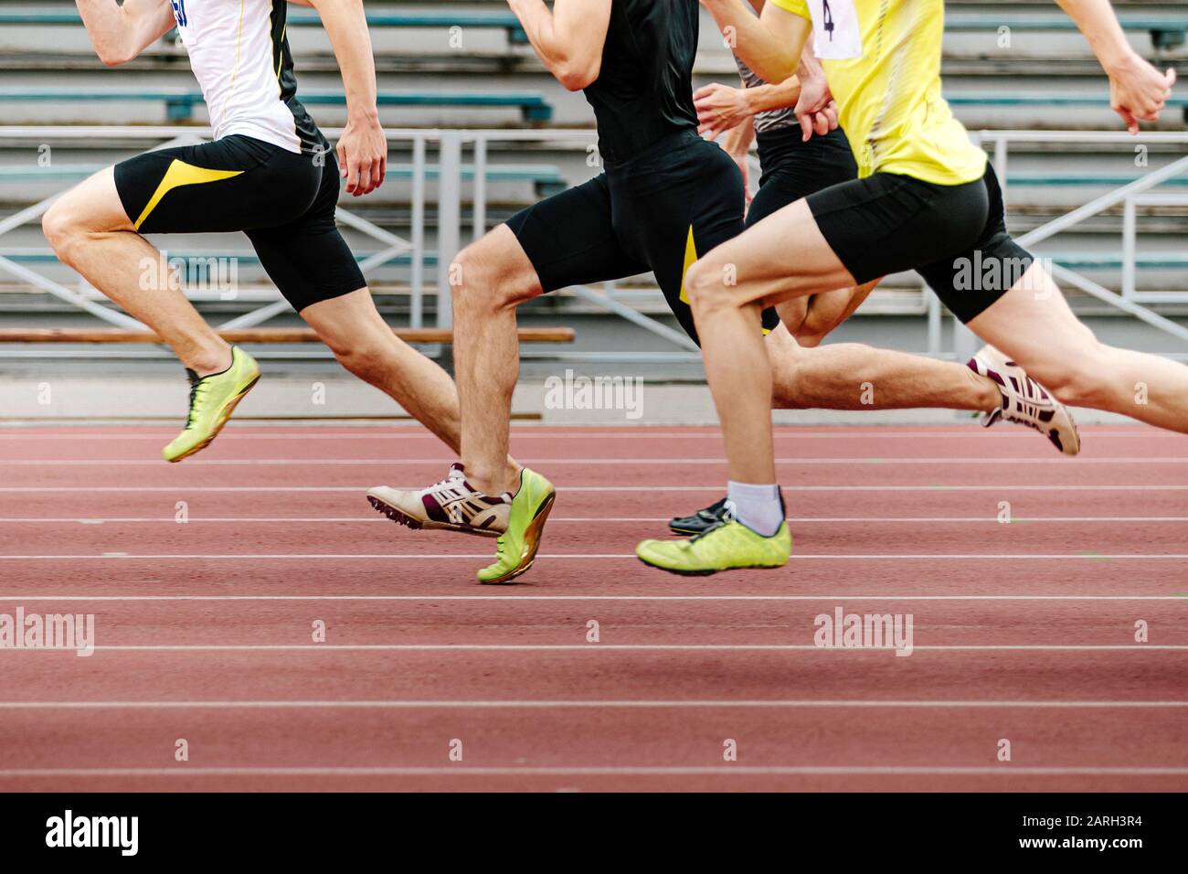 Beine Männer Athleten Läufer laufen in der Leichtathletik im Sprint Stockfoto