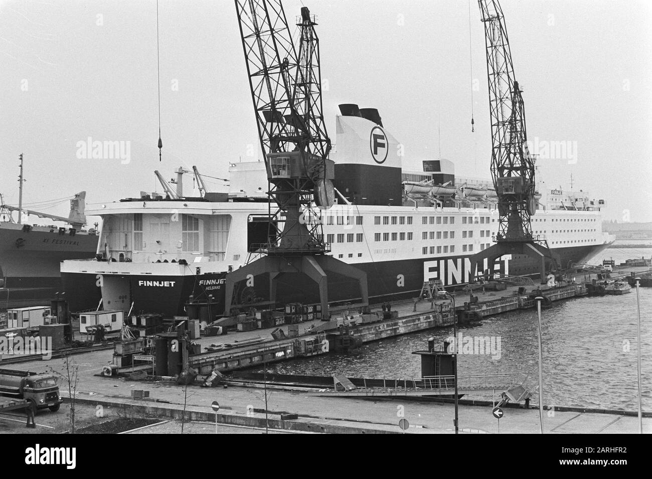 Ferry Finnjet, unterhält den Service zwischen Westdeutschland und Finnland im ADM für den Einbau des Diesel-Antriebssystems Datum: 27. Oktober 1981 Standort: Amsterdam, Nordholland Schlüsselwörter: Fähren Name Der Einrichtung: ADM Stockfoto