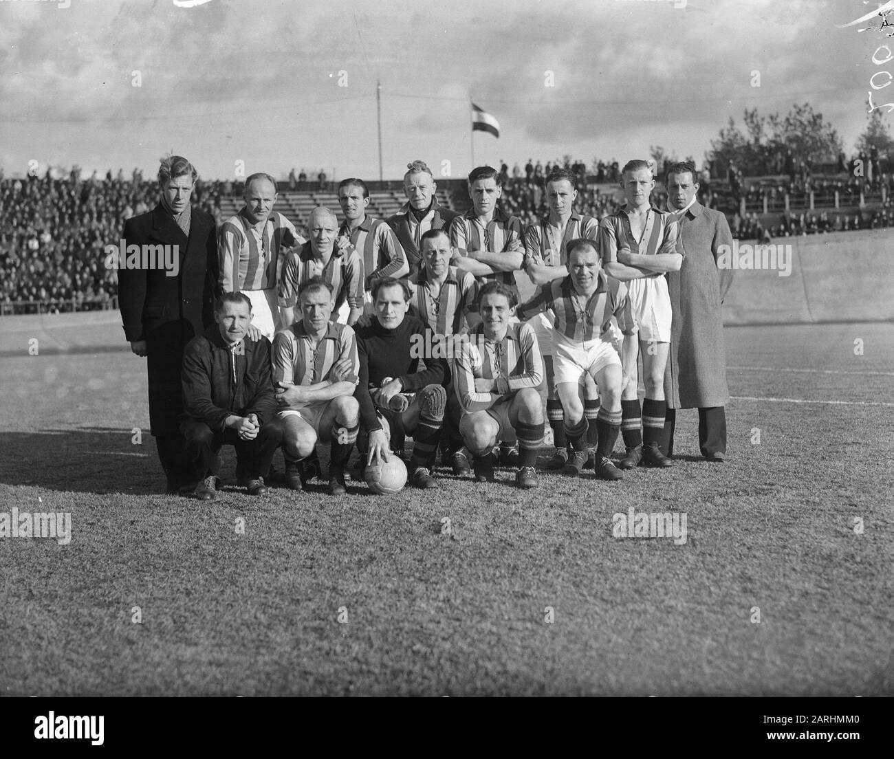 Go Ahead Team Datum: 18. Januar 1947 Schlagwörter: Elftal Institution Name: Schieß Los Stockfoto