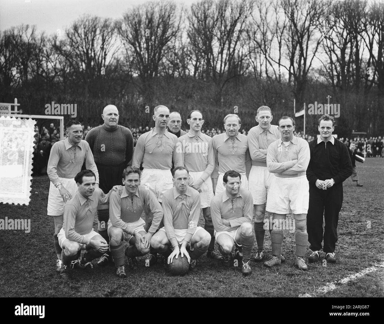 Fußball-HFC gegen Die Nationalmannschaft Von Old Internationals Datum: 1. Januar 1955 Schlagwörter: Old Internationals, Teams, Sport, Fußball Stockfoto
