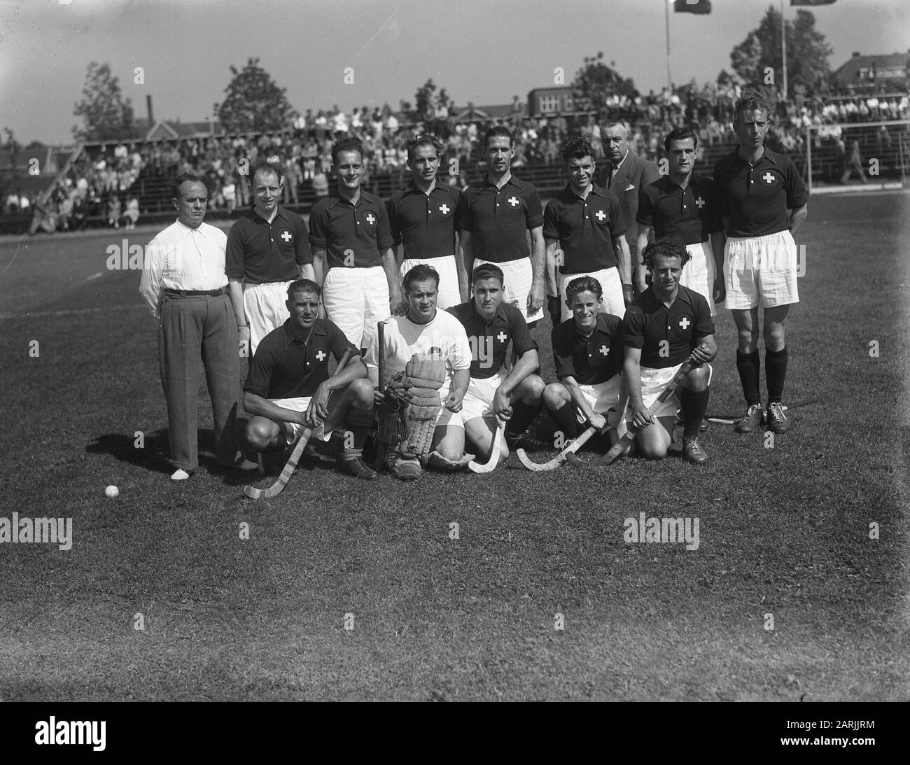 Hockey Herren Niederlande vs. Schweiz 3-1.Team der Schweiz Datum: 17. Mai 1948 Ort: Amstelveen Schlagwörter: Hockey, Sport Stockfoto