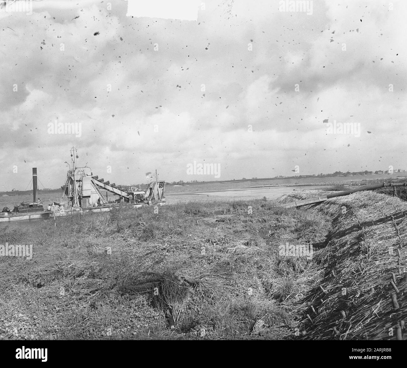 Werkendam-Hafen im Bau. Drymaking Biesbosch Datum: 12. Oktober 1948 Standort: Noord-brabant, Werkendam Schlüsselwörter: Hydraulikanlagen Stockfoto