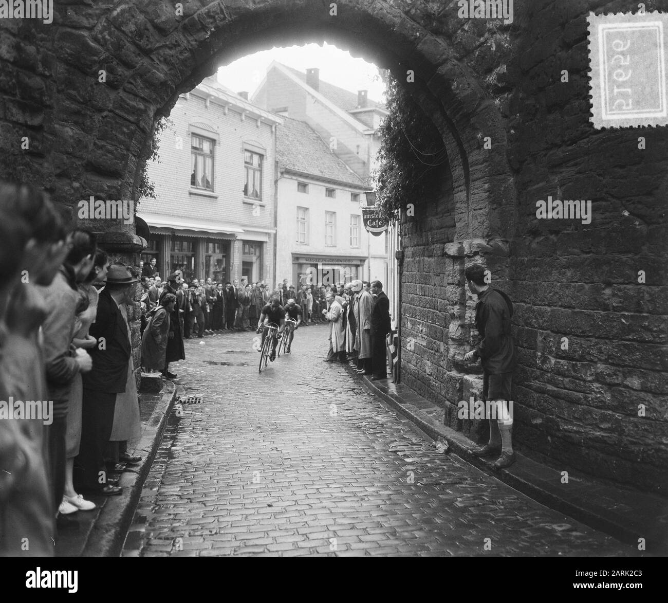 Radweltmeisterschaften auf der Straße Pros Cycling, Sports Annotation: [Grendelpoort an Valkenburg weitergeben] Datum: 15. Juni 1952 Ort: Valkenburg Schlüsselwörter: Sport, Radsport Stockfoto