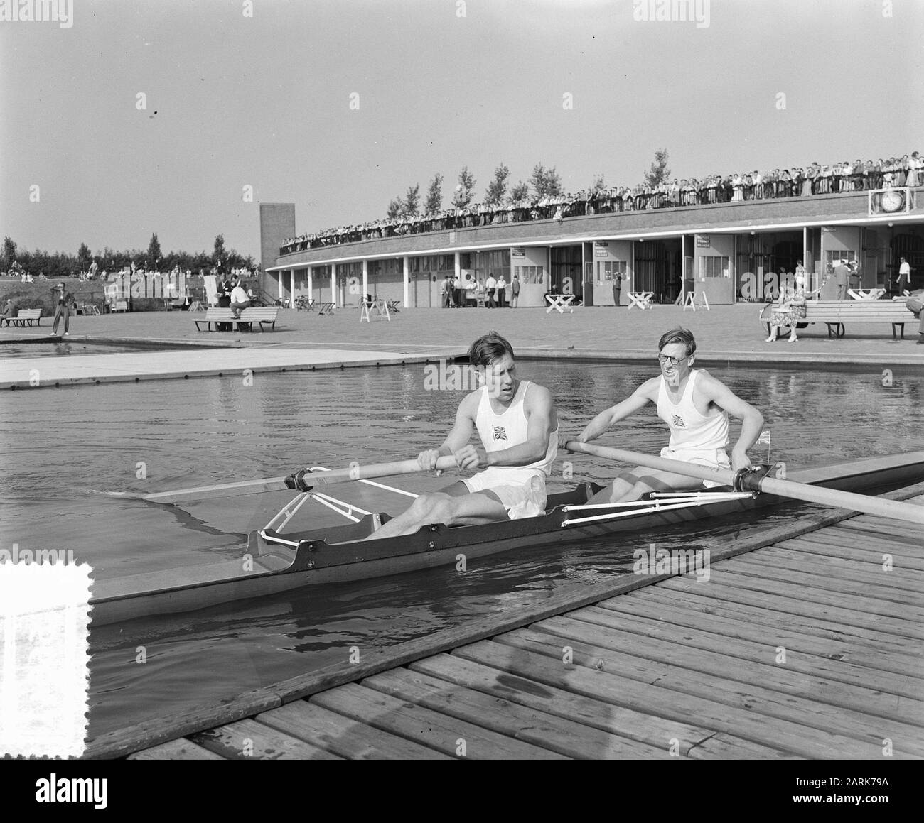 Ruder-Europameisterschaften Männer, Mannschaftsbilder für Spiele, verschiedene Teilnehmer Datum: 27. August 1954 Schlagwörter: Pflügen, Rudern, Teilnehmer Stockfoto
