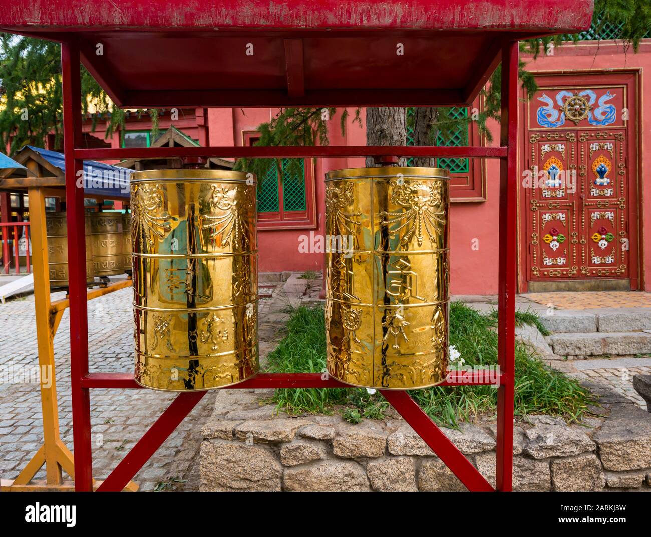 Goldene Gebeträder, Kloster Gandan, Ulaanbaatar, Mongolia, Asien Stockfoto
