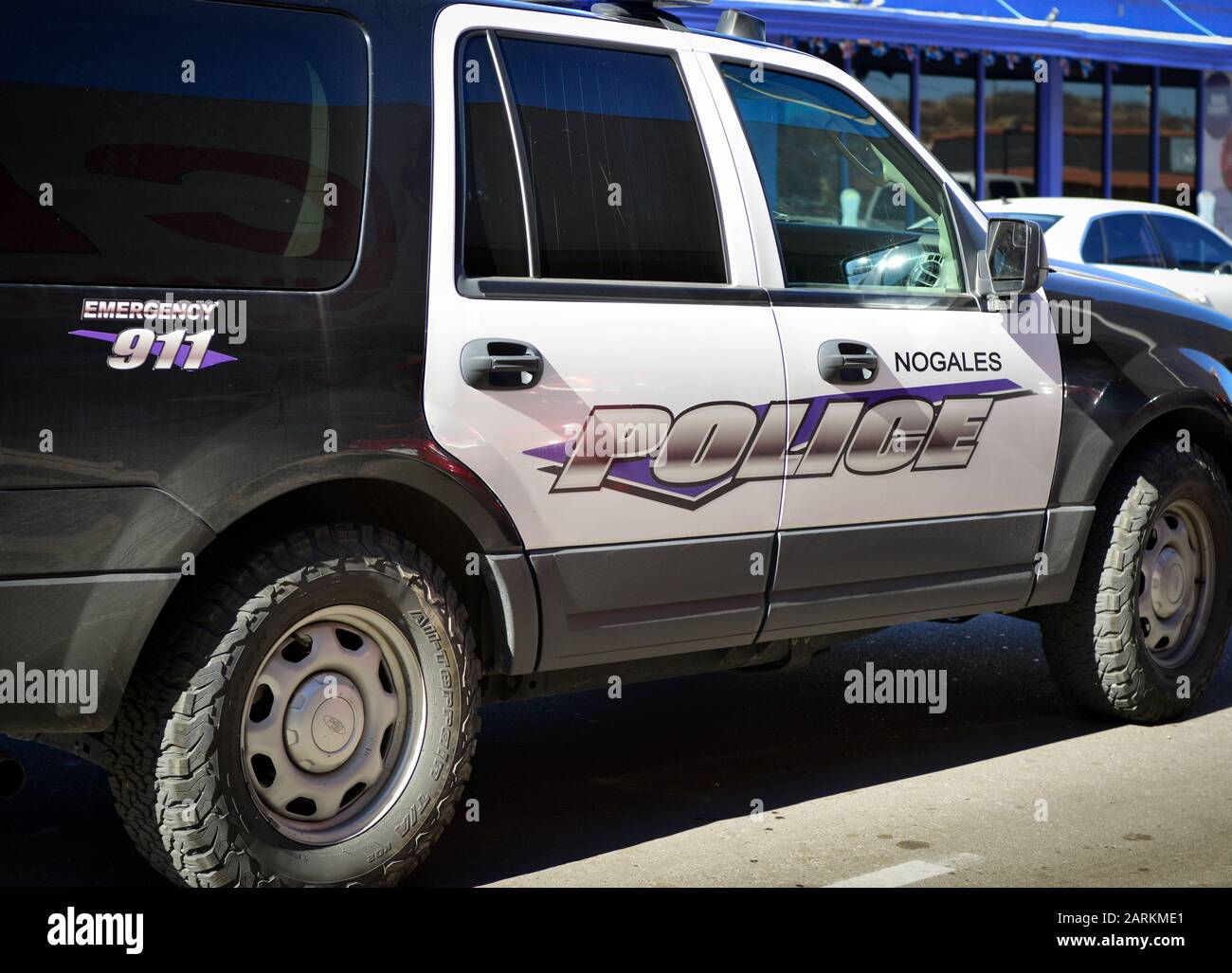 Seite des Polizei-SUV auf Patrouille im Süden Arizonas in der US/mexikanischen Grenzstadt Nogales, AZ, USA Stockfoto