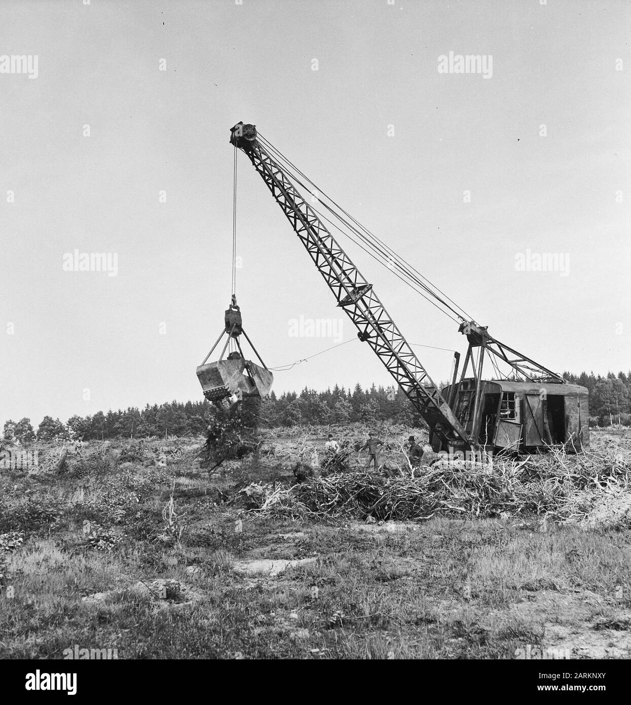 Keine Daten verfügbar/vier Fotos Datum: Undatierte Schlüsselwörter: Arbeiter, Draglines, Werkzeuge Stockfoto