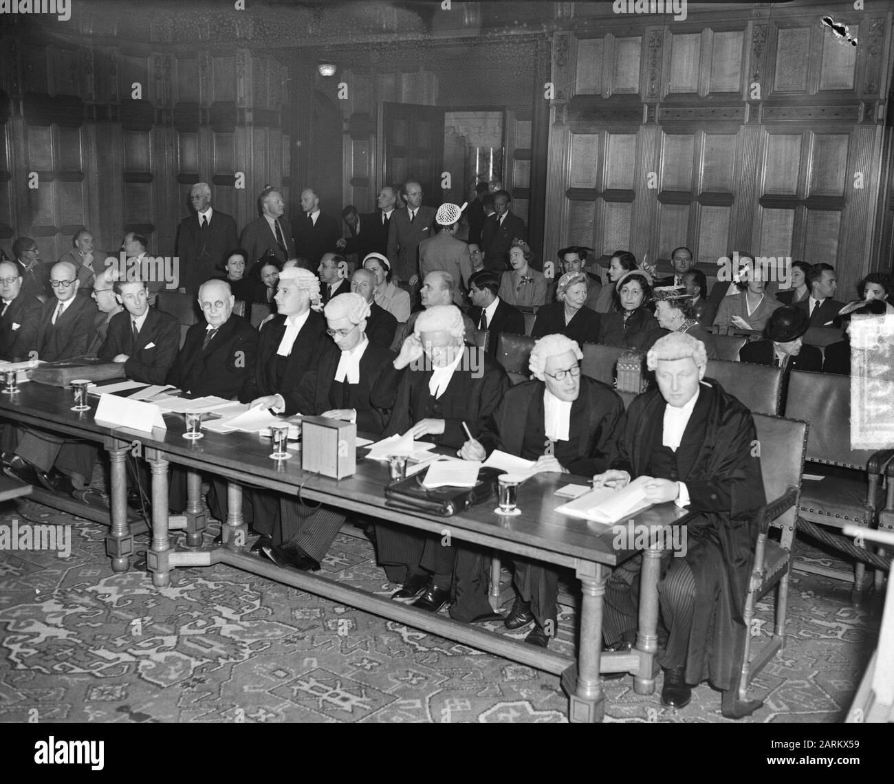 Internationaler Gerichtshof. Britisch-iranischer Ölstreit Datum: 29. Juni 1951 Ort: Die Haager Schlüsselwörter: Internationale Organisationen, Rechtsprechung, Gerichtsverhandlungen Stockfoto