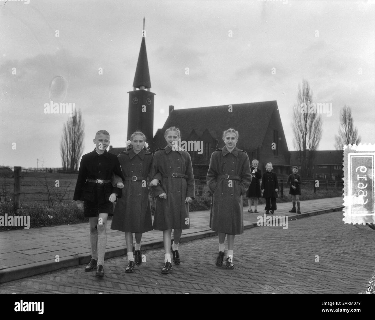 Zwolle vierling Kiffers, 12 Jahre alt, Elly, Rini, Dorothea, Han Datum: 25. November 1954 Stichwörter: Mehrere, vierende Personenname: Kiffers, Dicky, Kiffers, Dorothea, Kiffers, Elly, Kiffers, Han, Kiffers, Rini Stockfoto