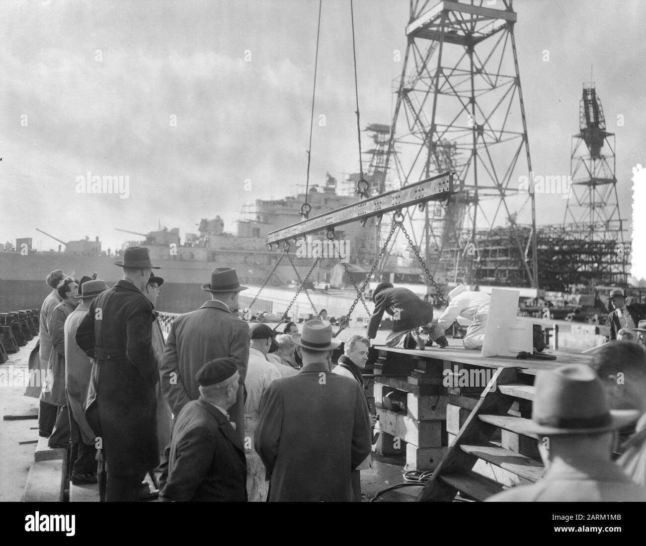 Kiellegging für neue Walfänger bei Wilton Fijenoord Datum: 3. November 1953 Schlagwörter: Walfänger Institutionenname: Wilton-Fijenoord Stockfoto
