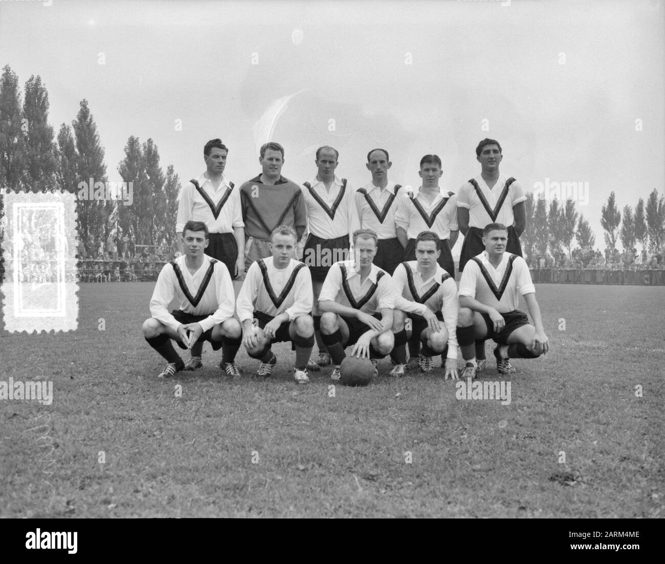 Fußballmannschaften. Club Amsterdam Datum: 2. September 1956 Ort: Amsterdam, Noord-Holland Schlagwörter: Vereine, Fußballmannschaften, Sport Stockfoto
