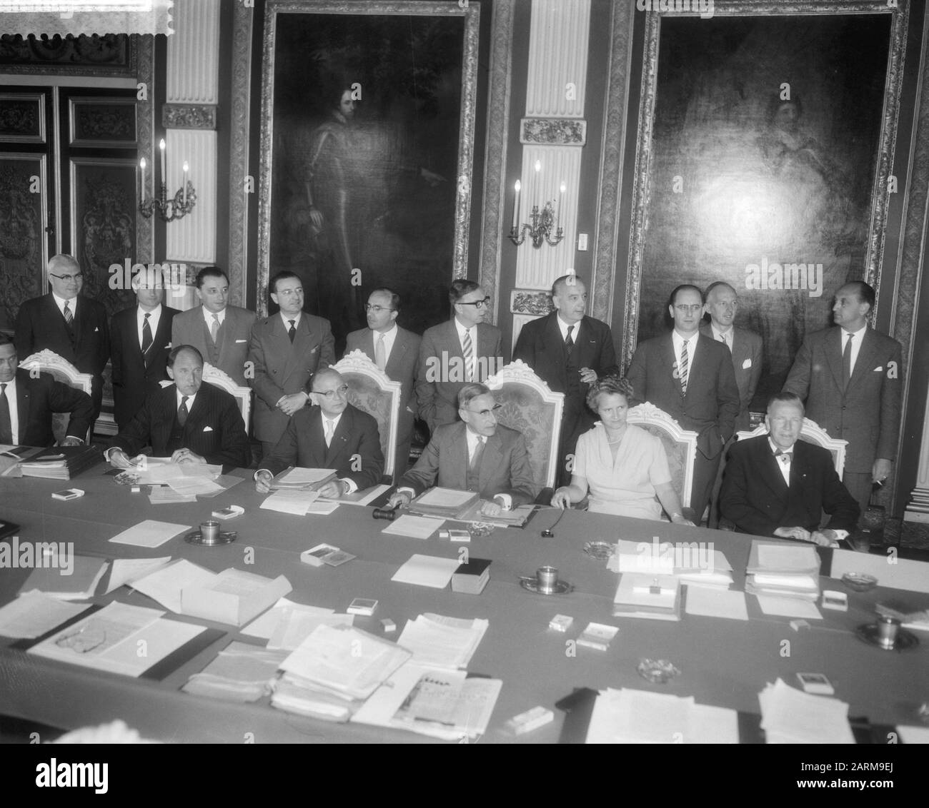 Erste Sitzung des neuen Ministerrates im Treveszaal Datum: 25. Mai 1959 Stockfoto