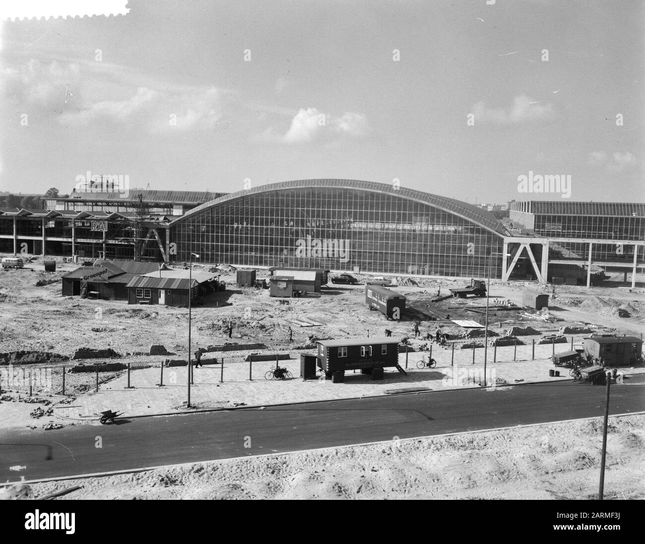Fassade des im Bau befindlichen RAI Datum: 29. september 1960 Standort: Amsterdam, Noord-Holland Schlüsselwörter: Fassaden, unter dem Namen Der Baueinrichtung: RAI Stockfoto
